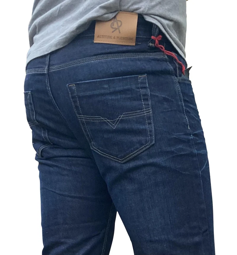 Jean homme grand straight fit délavé – Entrejambe 105 cm
