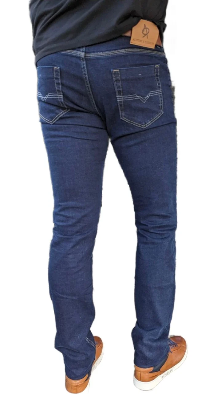 Jean homme grand straight brut – Entrejambe 105 cm