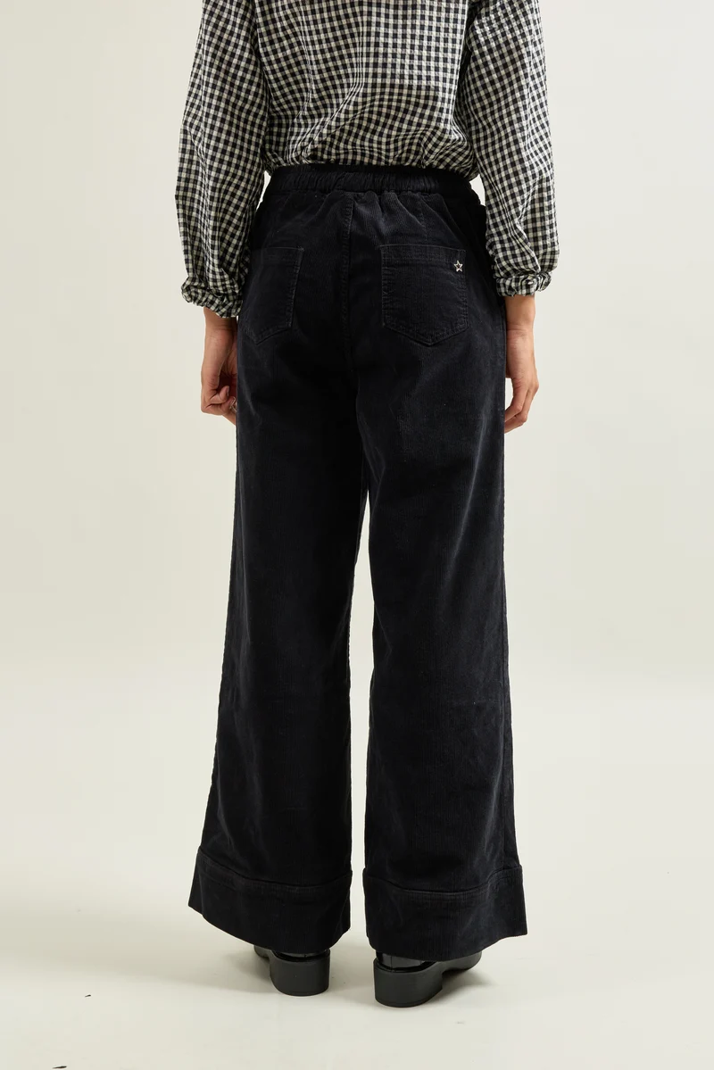 Pantalon Rose Large en Velours Côtelé