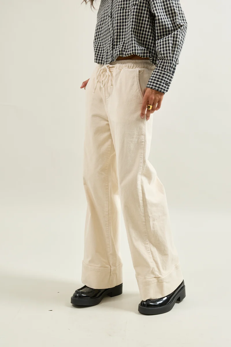 Pantalon Rose Large en Velours Côtelé