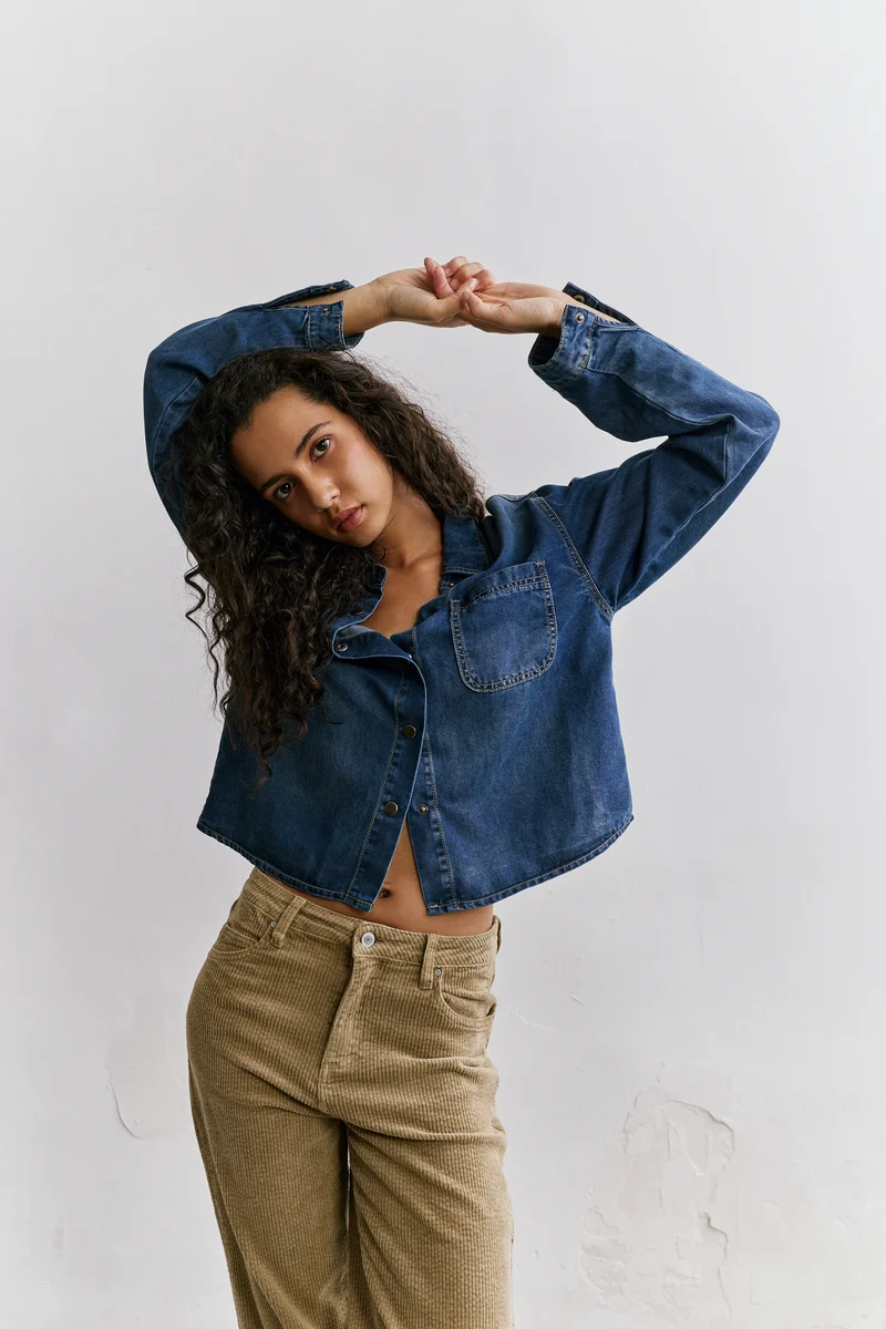 Chemise Denim Courte Épaules Tombantes
