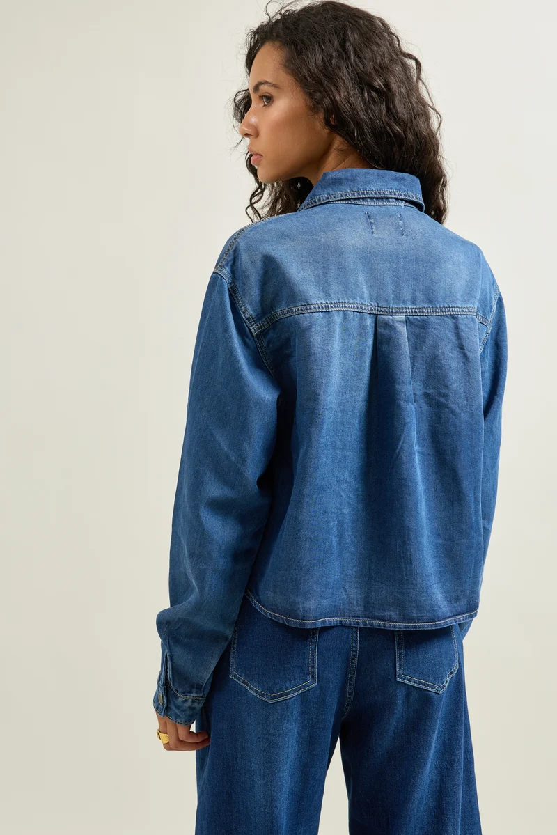 Chemise Denim Courte Épaules Tombantes