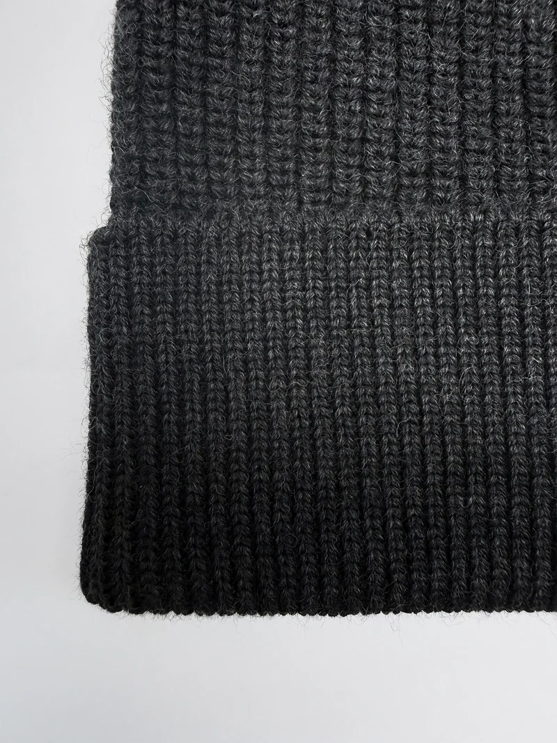 SEAMLESS MERINO BEANIE