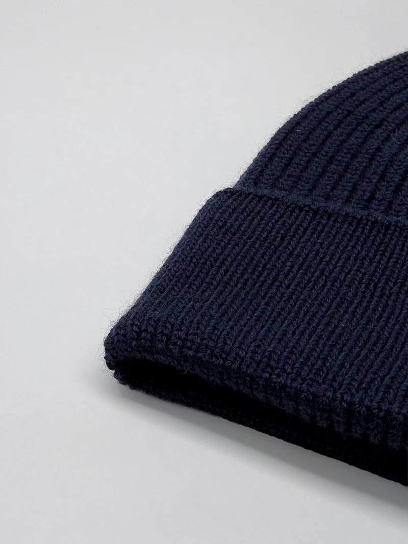 SEAMLESS MERINO BEANIE
