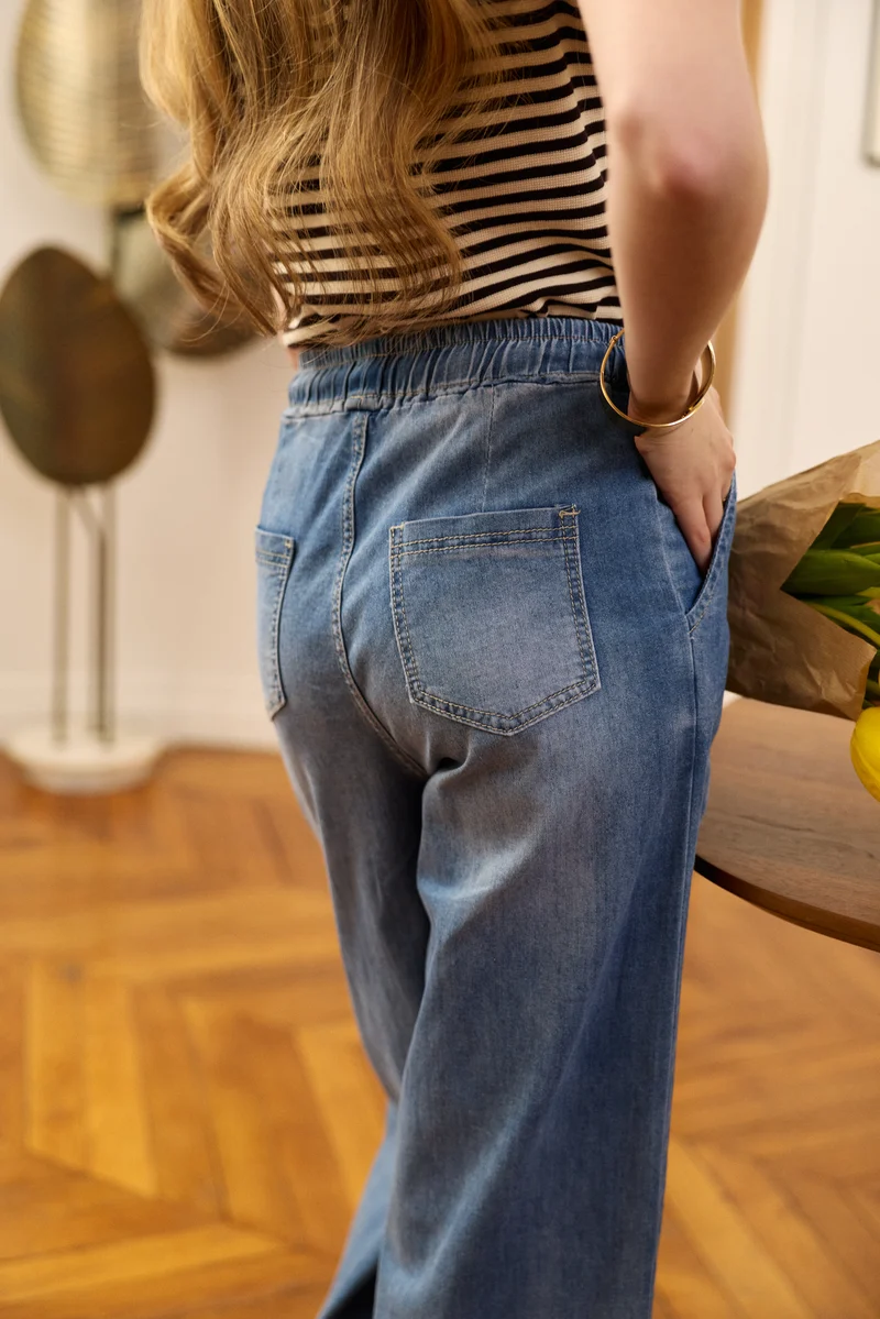 Jean droit large à lacet taille élastique