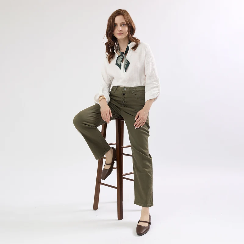 Pantalon Droit Boutons Fantaisie