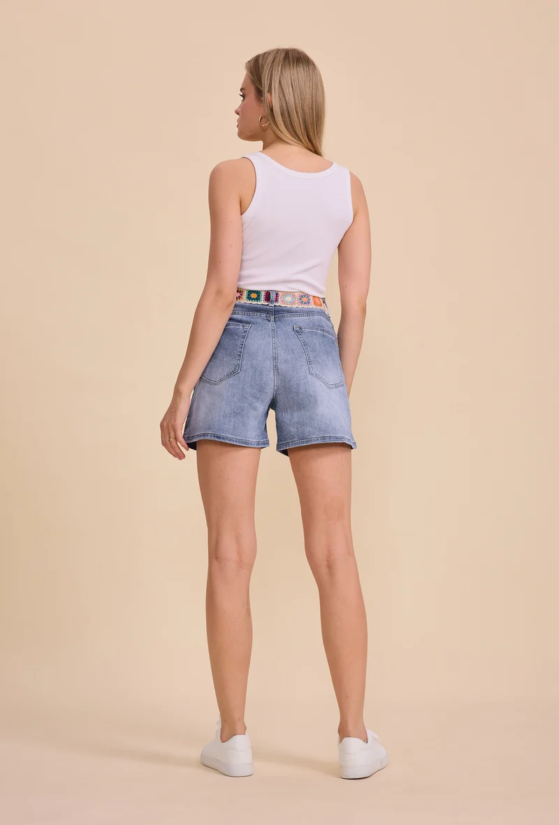 Short avec Ceinture en Broderie