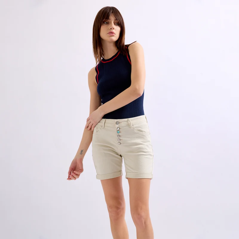 Short Couleurs Avec Boutons Fantaisies