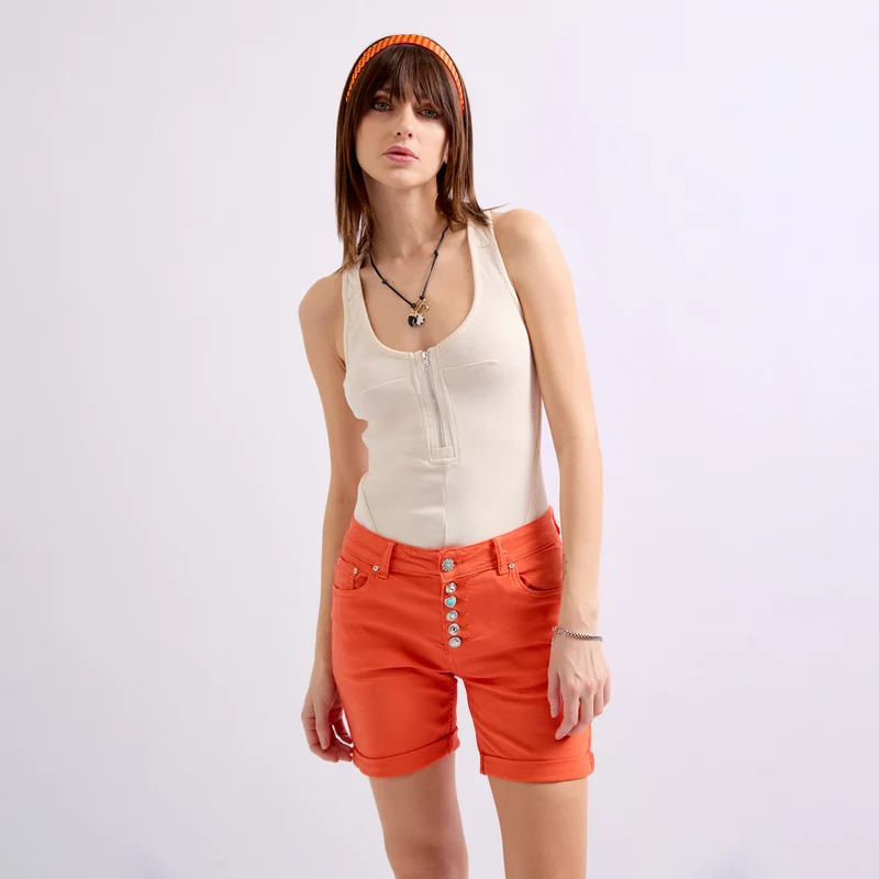 Short Couleurs Avec Boutons Fantaisies