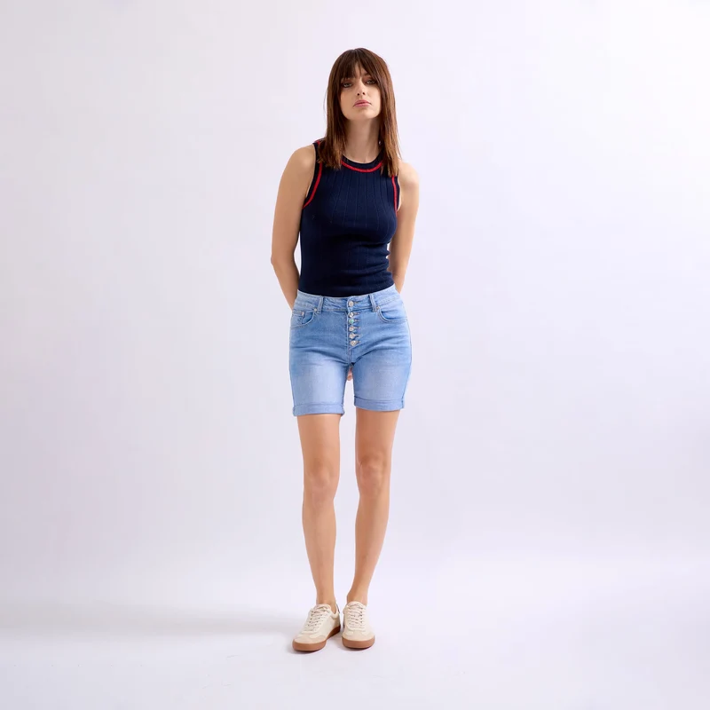 Short Couleurs Avec Boutons Fantaisies