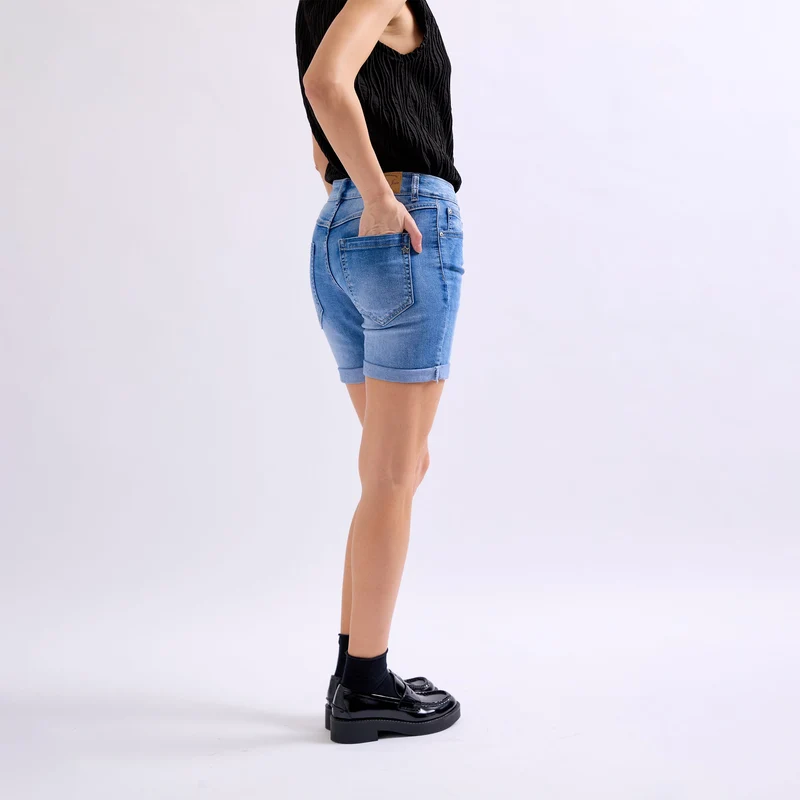 Short Couleurs Avec Boutons Fantaisies