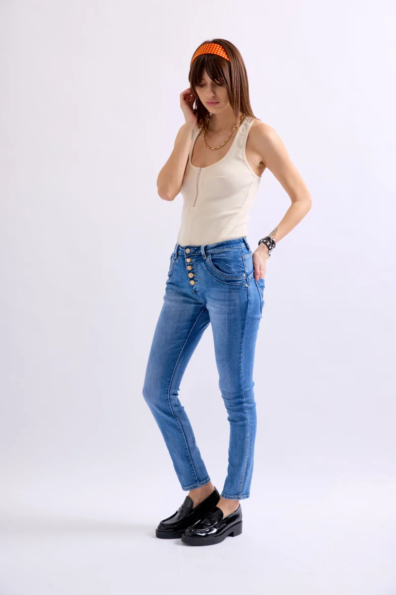 Jean Boyfriend Taille Haute Boutons Fantaisies Dorés
