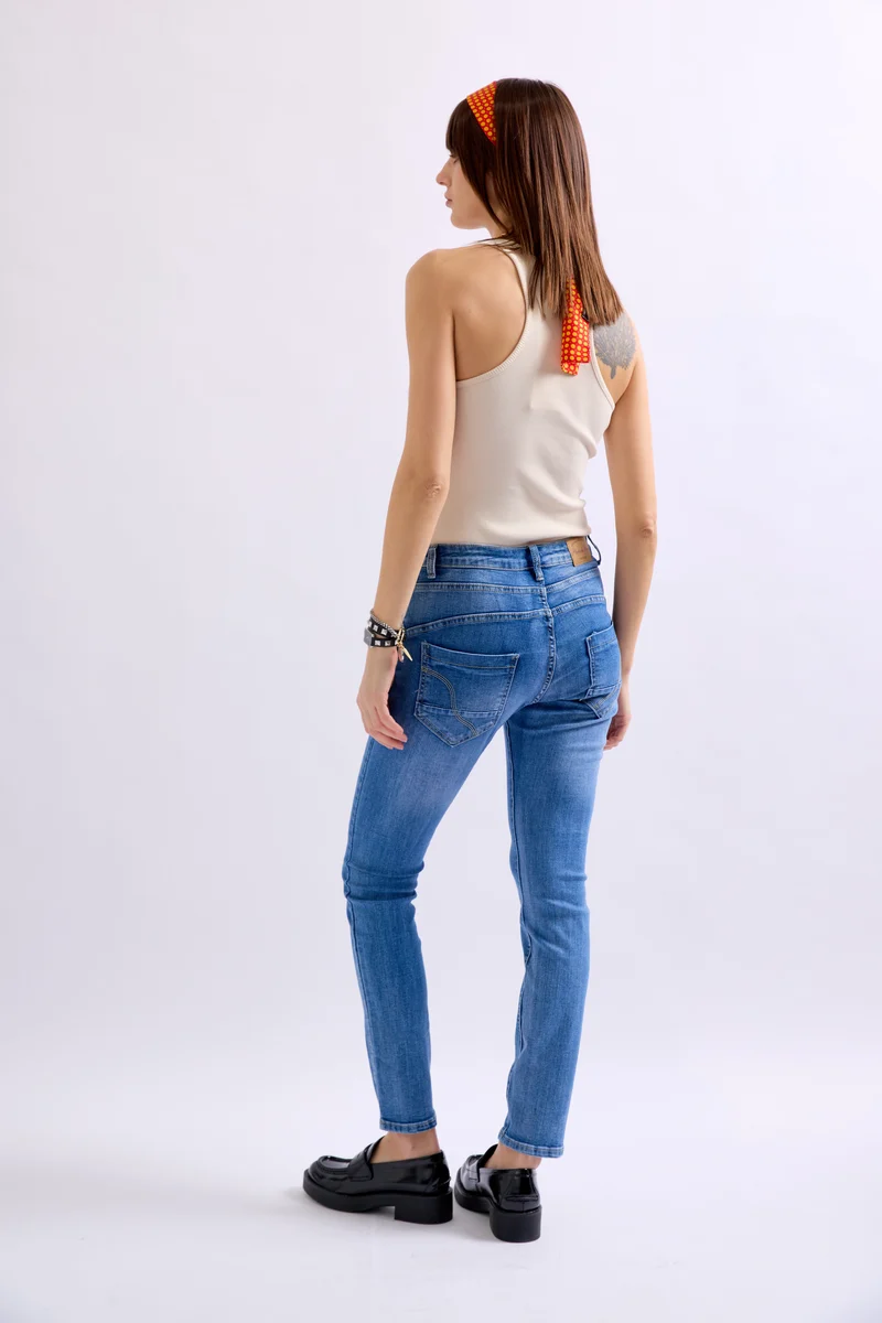 Jean Boyfriend Taille Haute Boutons Fantaisies Dorés