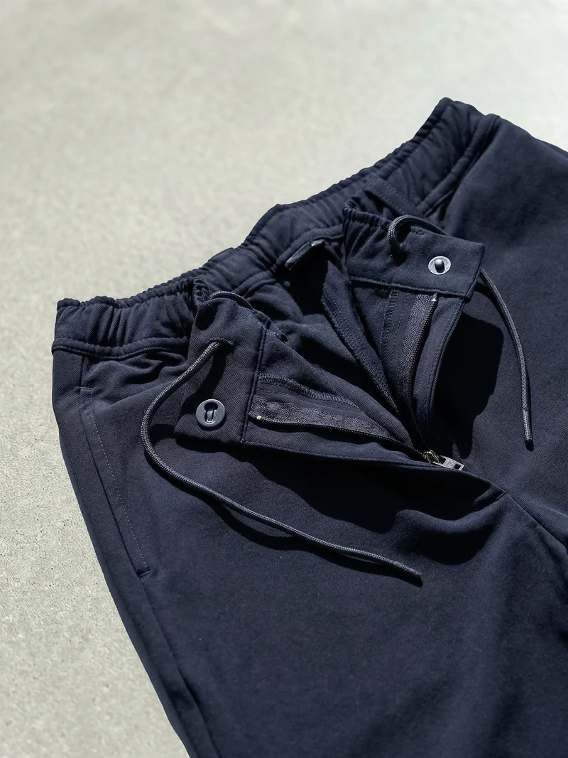 WOMAN PERFORMANCE CHINOS