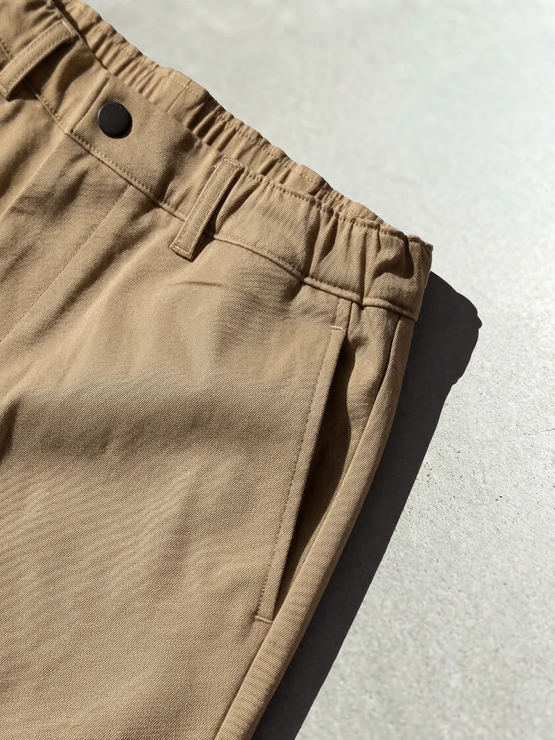 WOMAN PERFORMANCE CHINOS