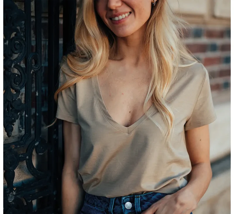 WOMAN MERINO V-NECK T-SHIRT