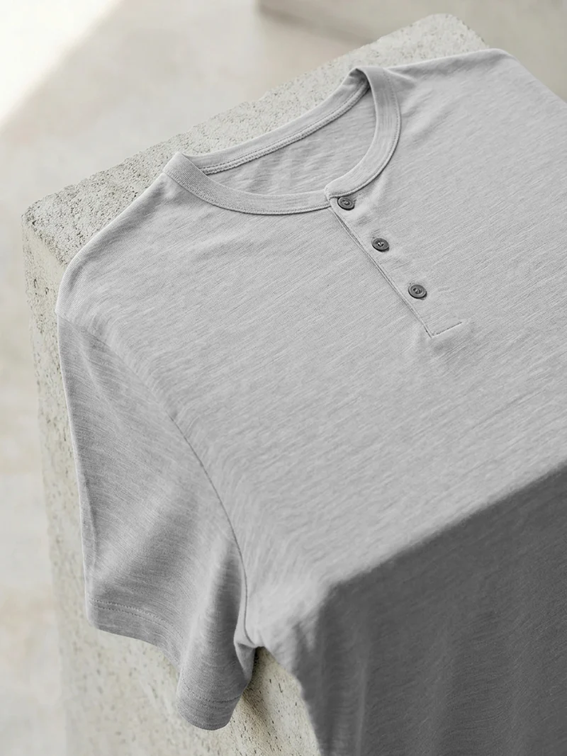 PERFORMANCE MERINO HENLEY