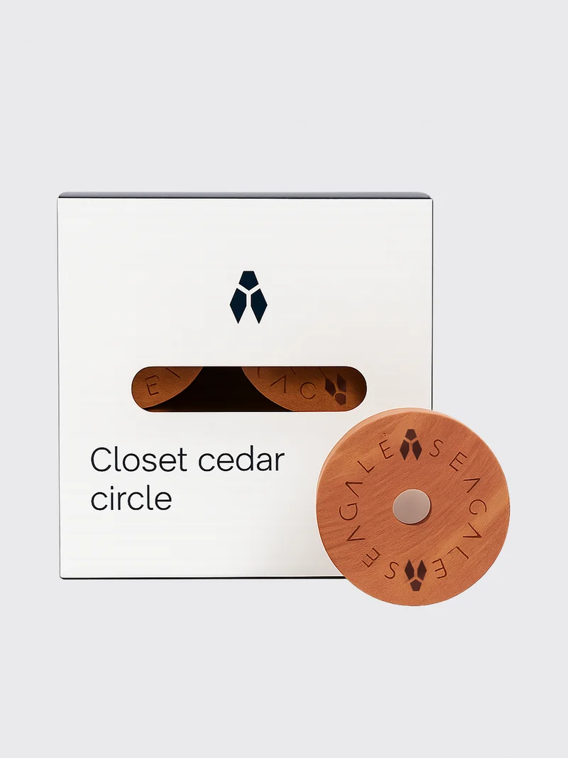 CLOSET CEDAR CIRCLE