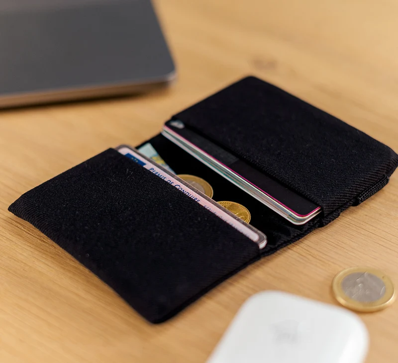 MINIMALIST WALLET