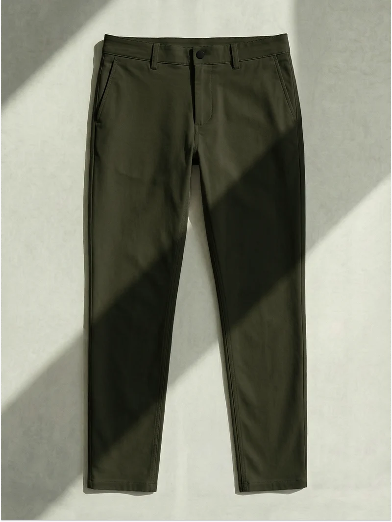 PERFORMANCE CHINOS