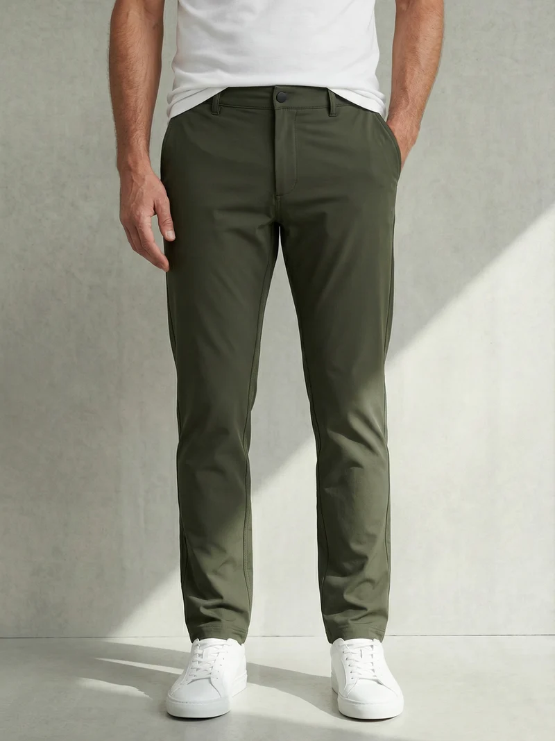 PERFORMANCE CHINOS