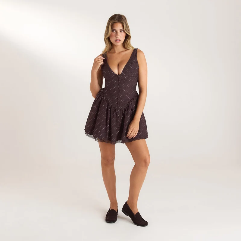 Robe Mini Plongeante en Dentelle - Chocolat à Pois