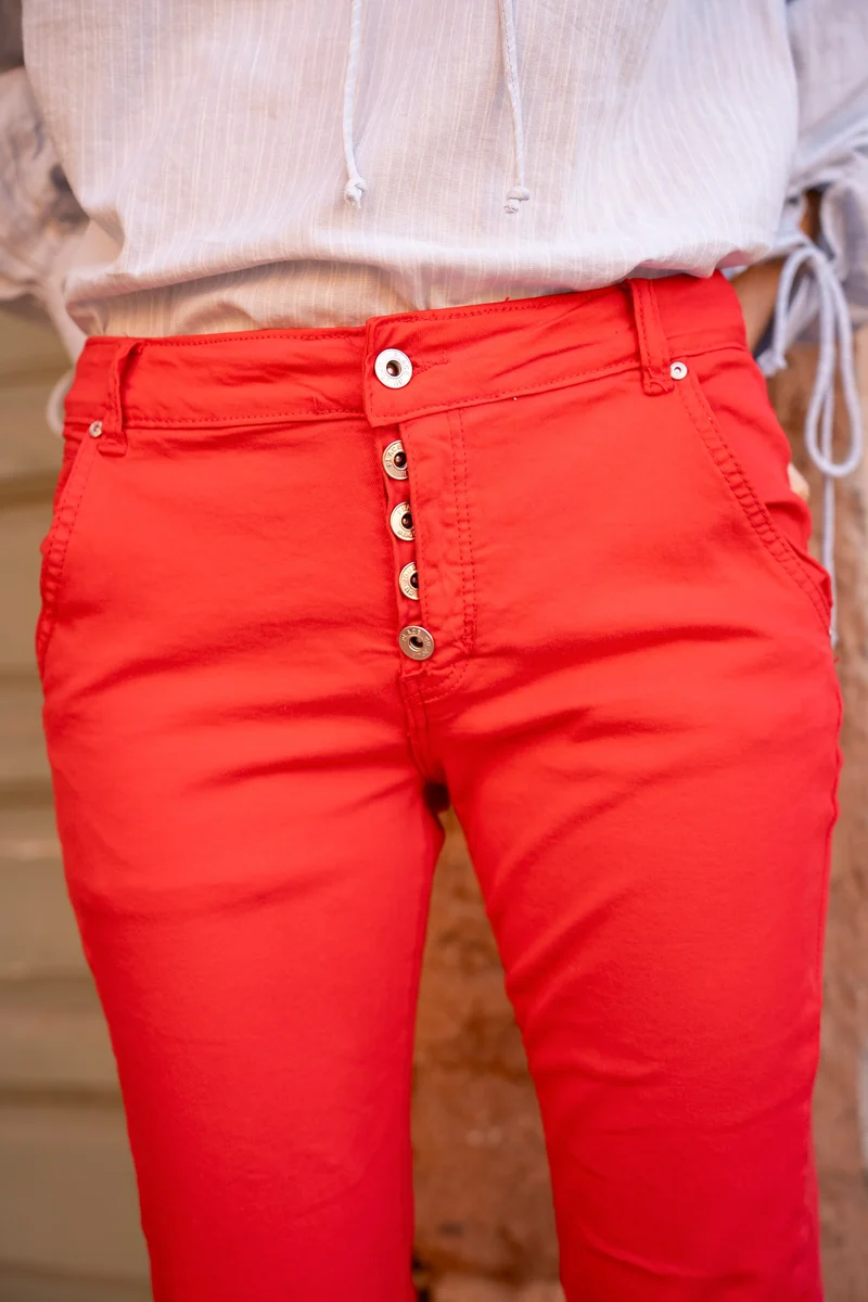 Pantalon Boyfriend couleur avec revers blanc