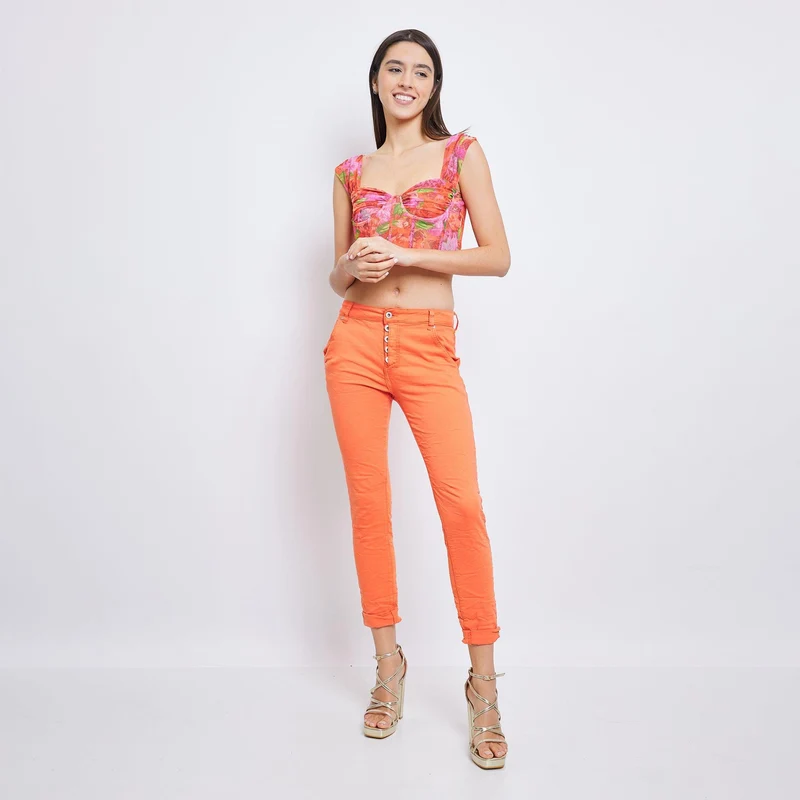 Pantalon Boyfriend couleur avec revers blanc