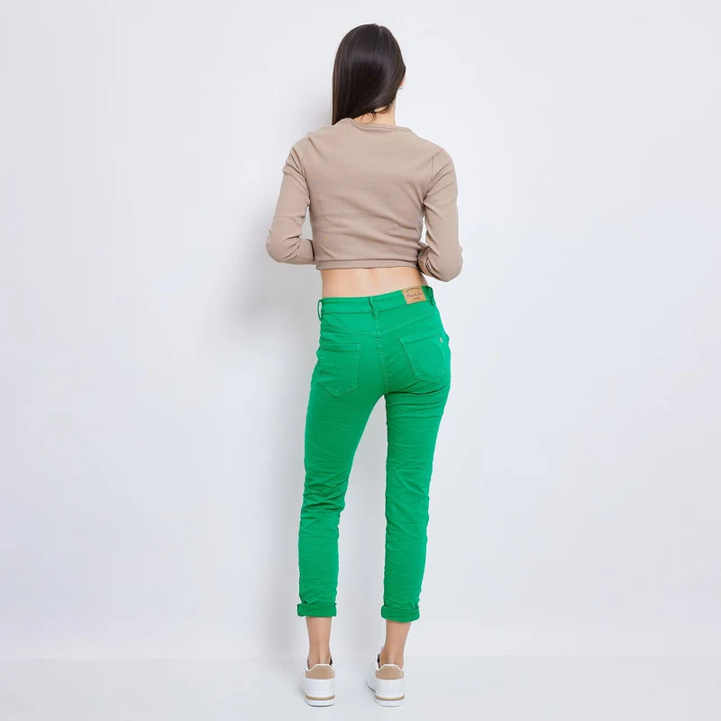 Pantalon Boyfriend couleur avec revers blanc