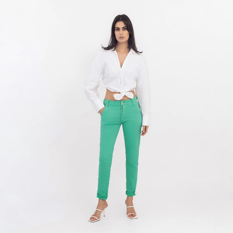 Pantalon Boyfriend couleur avec revers blanc