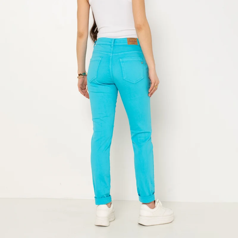 Pantalon Boyfriend couleur avec revers blanc