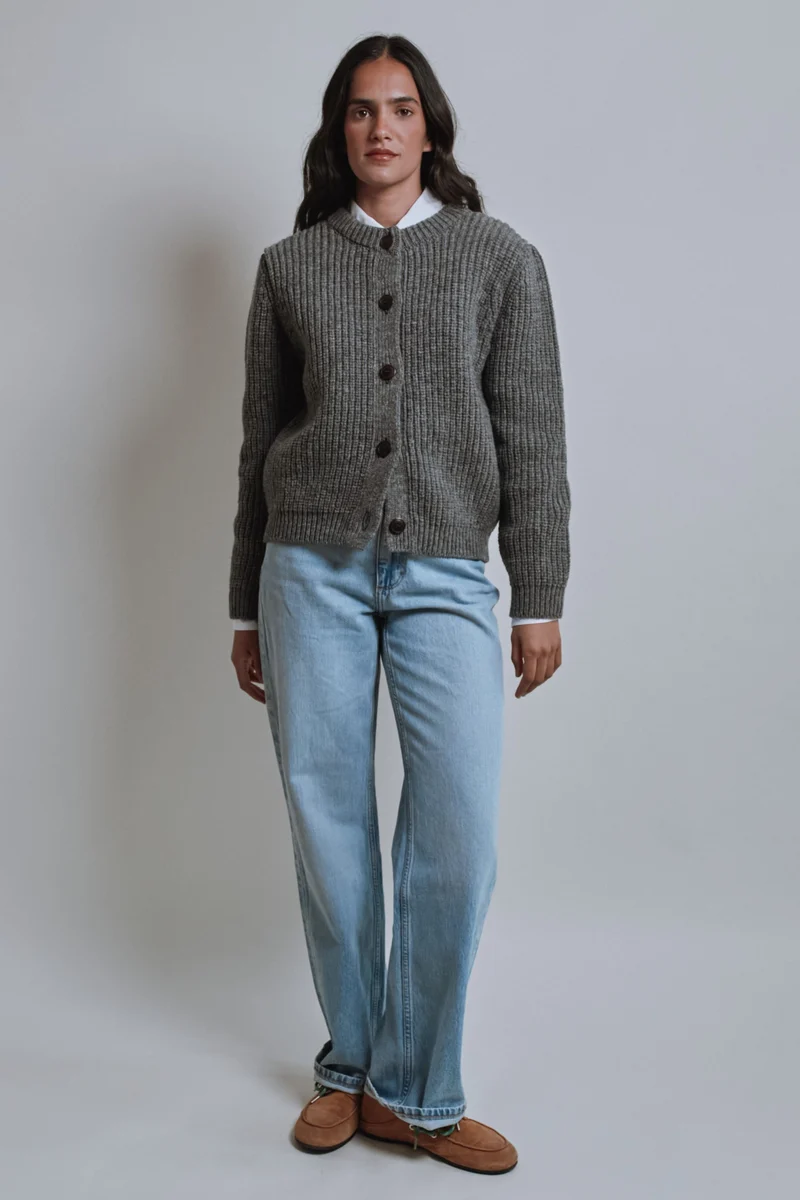 CHARLOTTE Round-Neck Cardigan in Merino Wool - Ash Grey