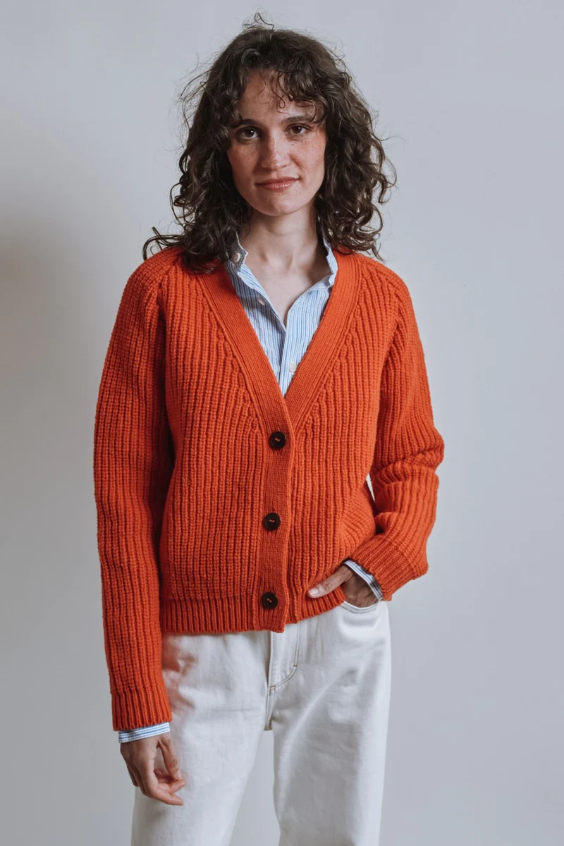 ANNA V-Neck Cardigan in Merino Wool - Burnt Orange