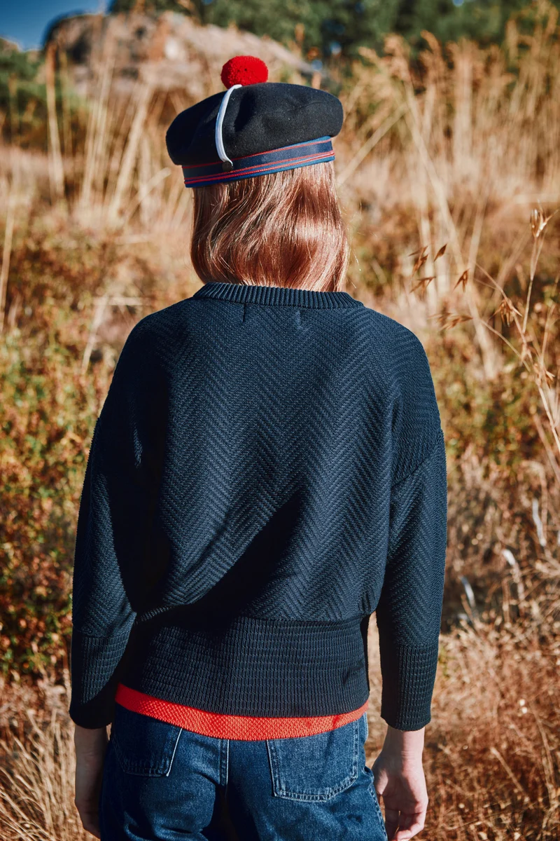 NELLIE Chevron Sweater in Organic Cotton - Navy