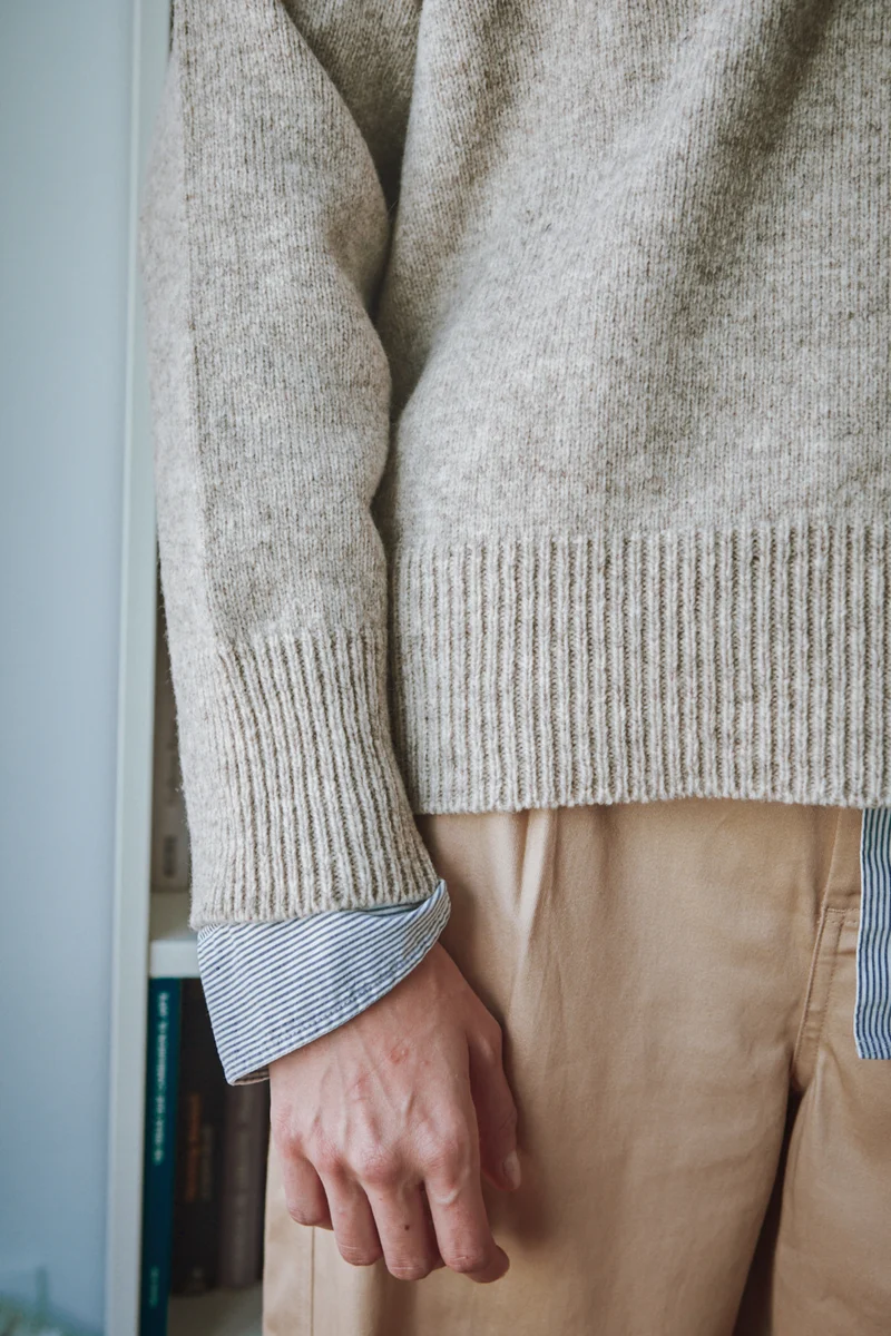 LEONTINE V-Neck Sweater in Merino Wool - Beige