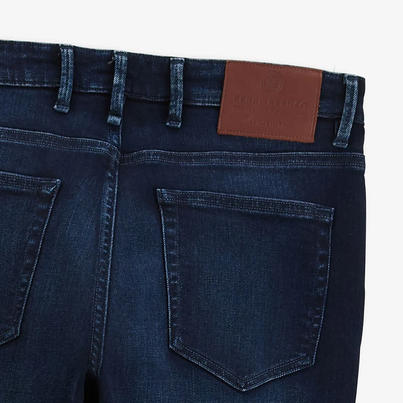 Jean slim stretch bleu foncé délavé 325 Powertwist