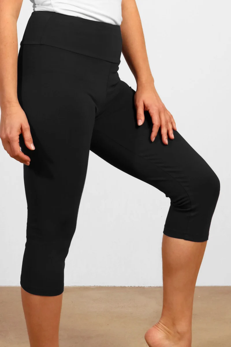 Alya Capri Legging 3/4 — Mercerized Organic Cotton Yoga Capri Legging with Wide Waistband