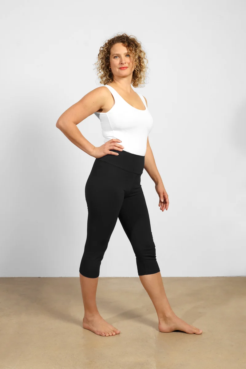 Alya Capri Legging 3/4 — Mercerized Organic Cotton Yoga Capri Legging with Wide Waistband