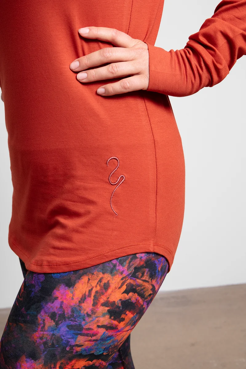 Lunara Longsleeve Shirt — Mercerized Organic Cotton Yoga Longsleeve with Thumb Loops