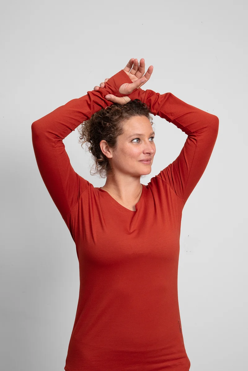 Lunara Longsleeve Shirt — Mercerized Organic Cotton Yoga Longsleeve with Thumb Loops