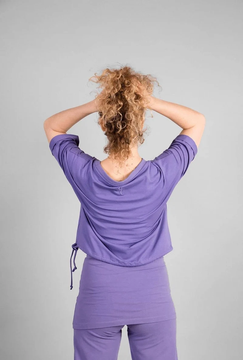 Cosma Loose Fit Shirt — Bamboo & Organic Cotton Yoga Top with Adjustable Hem Ribbon