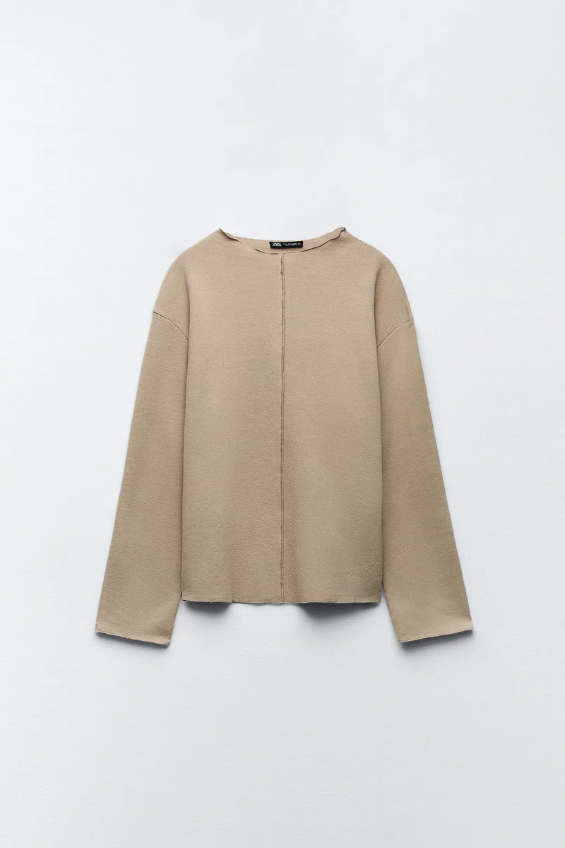 Sweater with a subtle front seam