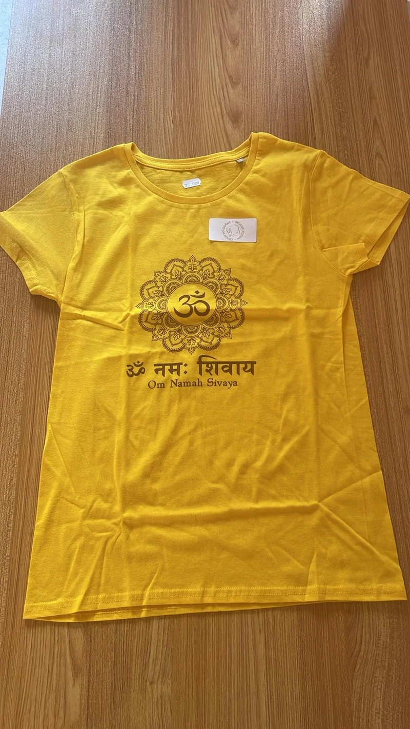 T-shirt de yoga en coton JAUNE Om Namah Sivaya pour femme