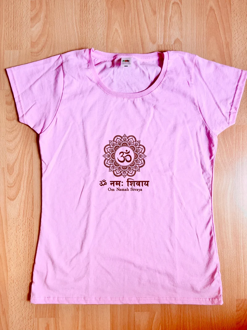 T-shirt de yoga en coton rose Om Namah Sivaya pour femme