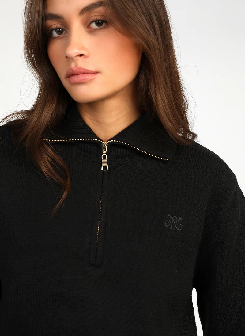 PULL NAZARIO noir