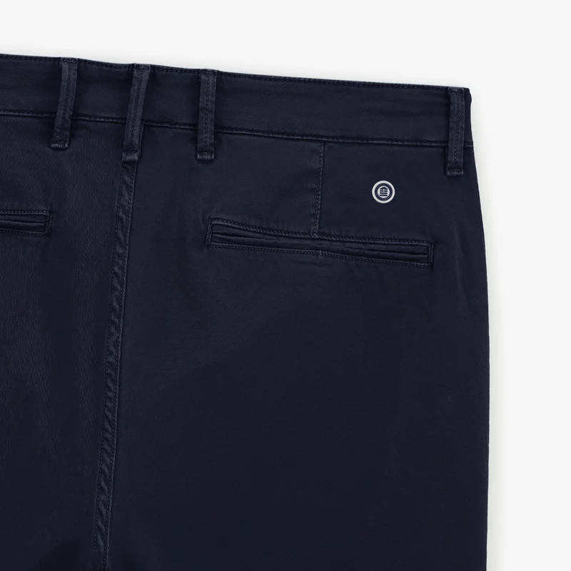 Bermuda 200 coupe droite en coton stretch bleu marine