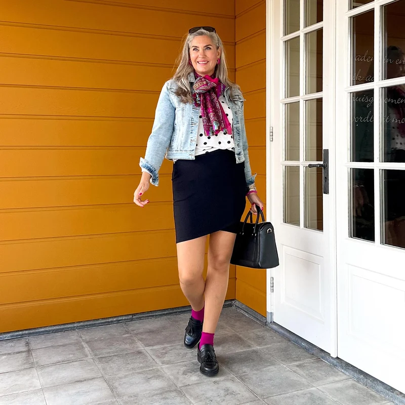 Tulip Mini Skirt - Black