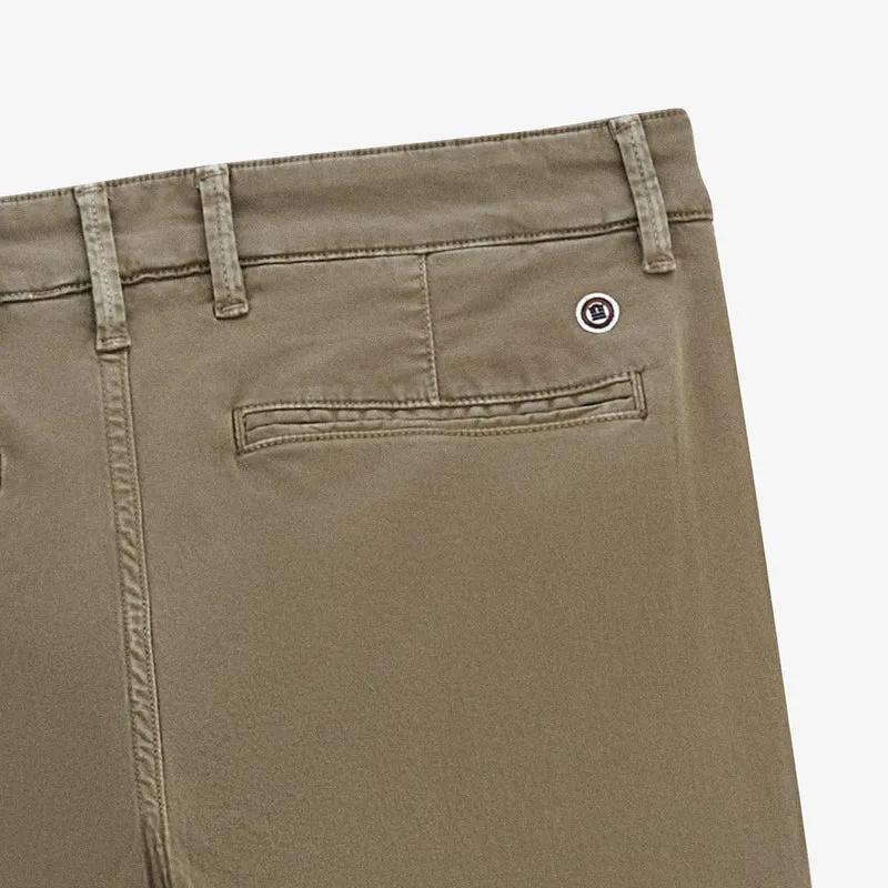 Chino 702 coupe droite confort vert militaire