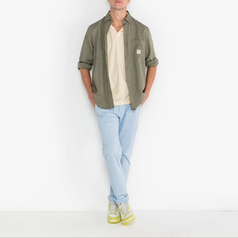 Chino 702 coupe droite confort bleu ciel