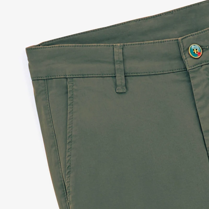 Chino 702 coupe droite confort vert kaki